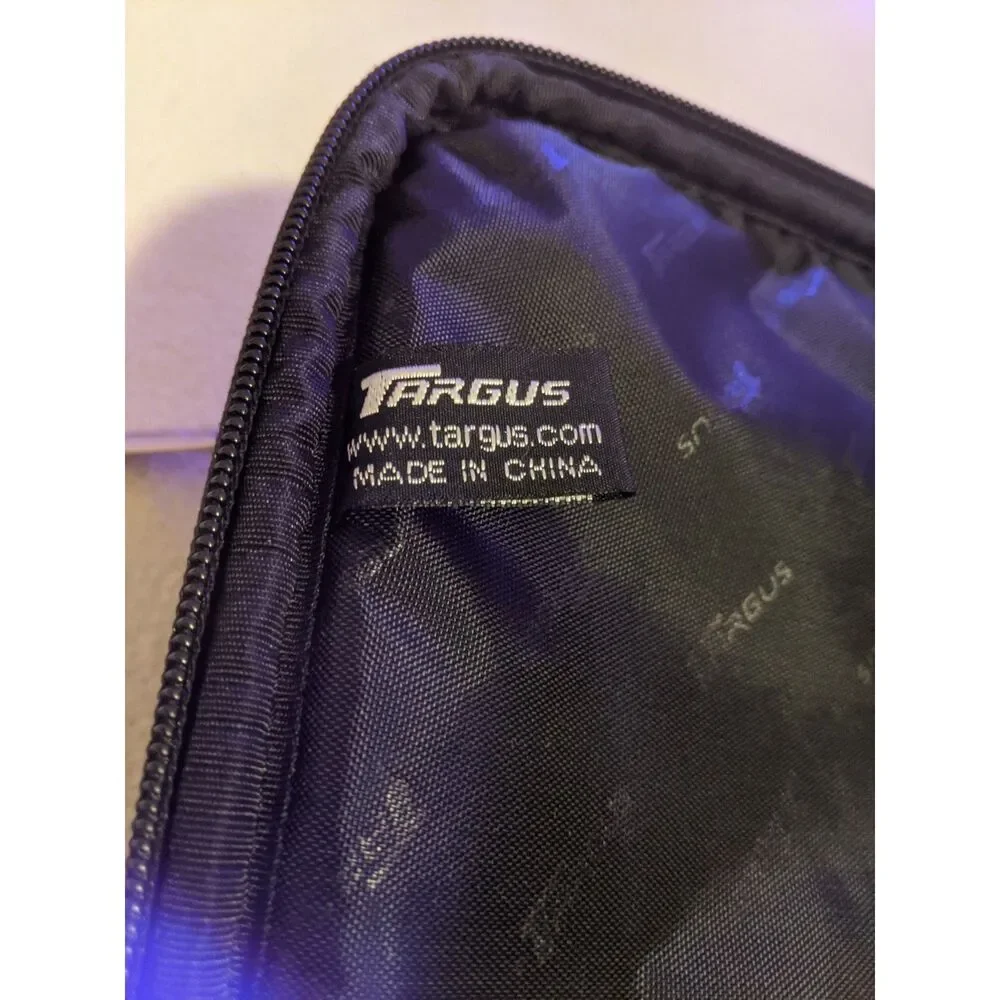 Targus Black Laptop Messenger Bag Briefcase Tech Organizer Shoulder Strap